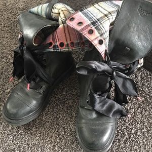 Discontinued! Dr Marten triumph 1914 boot AirWair